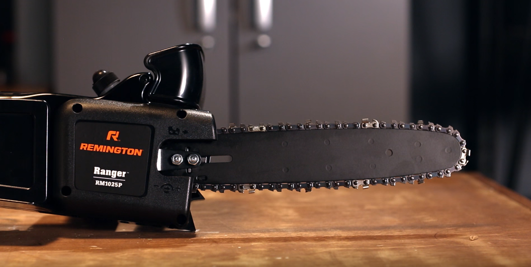 How To Use A Pole Saw [Easy Guide For Beginners] PoleSawGuide