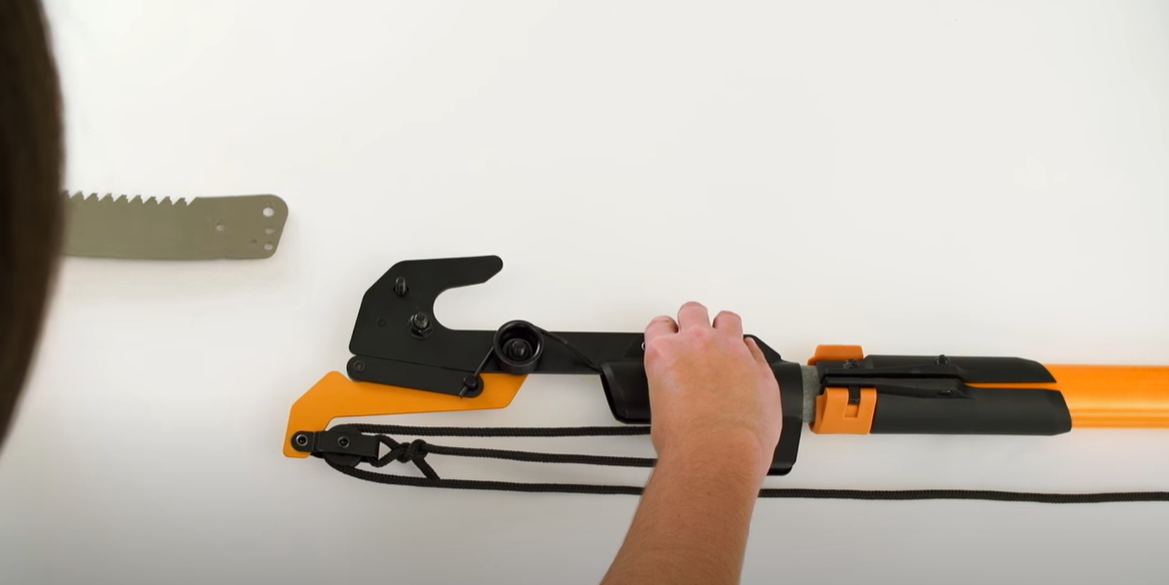 How to Use a Pole Pruner? PoleSawGuide