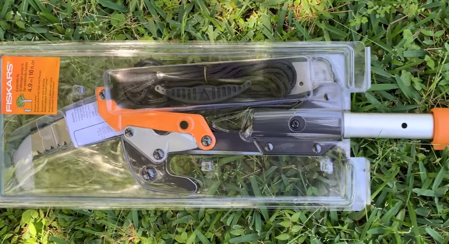 How to Use a Fiskars Pole Saw? PoleSawGuide